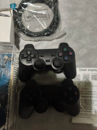Consola Retro Negra con Mandos