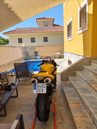 Yamaha R1 50th Aniversario