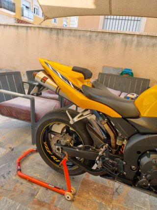 Yamaha R1 50th Aniversario