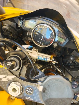 Yamaha R1 50th Aniversario