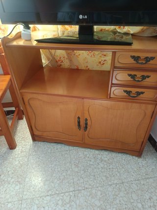 Mueble TV madera buena