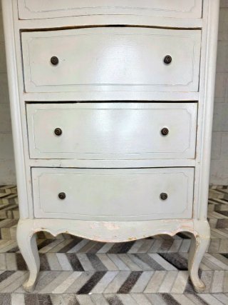Sinfonier blanco estilo antiguo