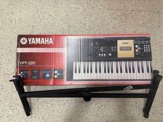 Teclado Yamaha YPT-220