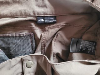 Pantalón The North Face talla M-L a estrenar.