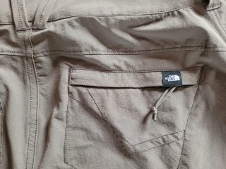 Pantalón The North Face talla M-L a estrenar.