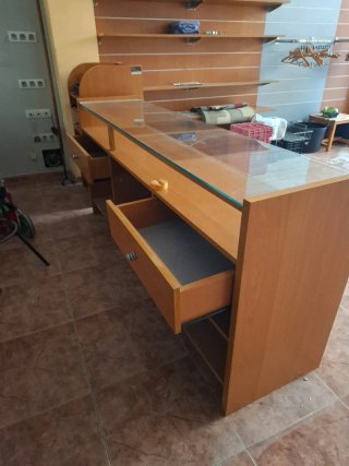 Mostrador 2m madera y cristal