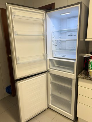 Nevera/congelador Hisense Grande - VENTA ESTE MES