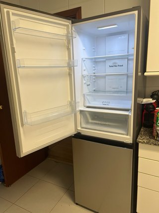 Nevera/congelador Hisense Grande - VENTA ESTE MES