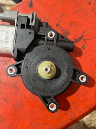 Motor elevalunas derecho