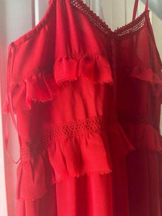 Vestido largo rojo tirantes volantes