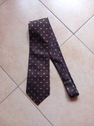 Cravatta Lancetti Uomo Marrone. 100% seta.