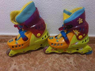 Patines Barbie color rosa y verde talla 34/36