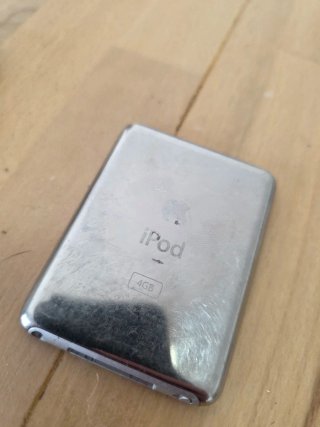 Apple iPod 4GB con cargador