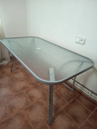 Mesa de jardín cristal y metal gris