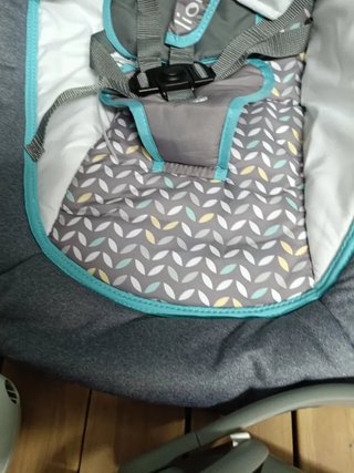 LIONELO Pascal baby bouncer delicadas vibraciones