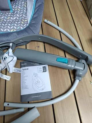 LIONELO Pascal baby bouncer delicadas vibraciones