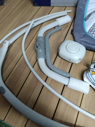 LIONELO Pascal baby bouncer delicadas vibraciones