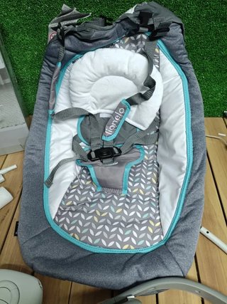 LIONELO Pascal baby bouncer delicadas vibraciones