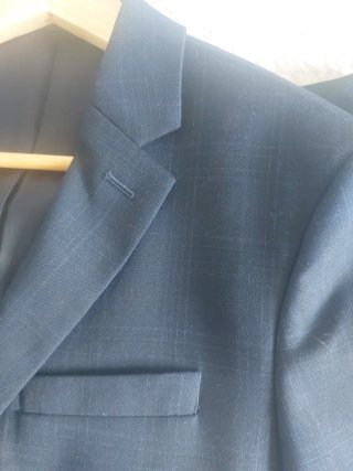 Traje de hombre azul marino