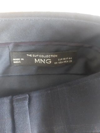 Traje de hombre azul marino