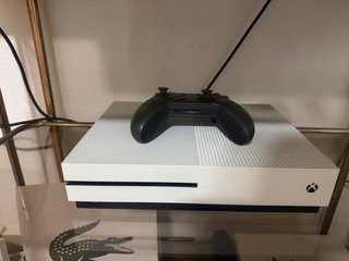 Xbox One S Blanca