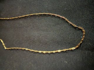 Cadena chapada en oro