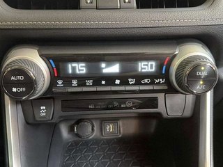 Toyota Rav4 2.5l 220H Advance