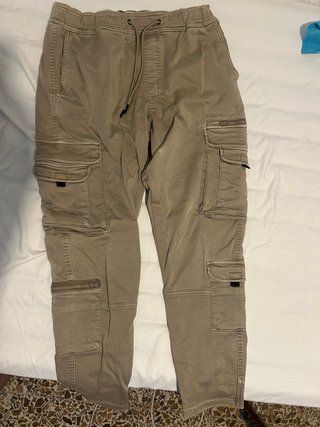 Pull and Bear Pantalones Cargo Beige