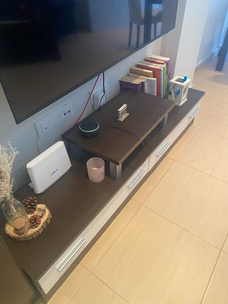 Mueble TV y aparador marrón y blanco