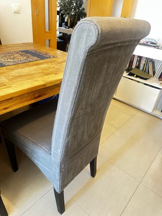 Mesa de comedor de madera con 6 sillas