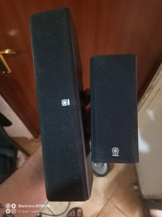 Subwoofer Yamaha Negro