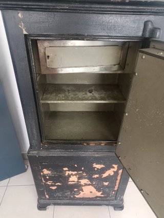 Caja Fuerte Antigua José Matalio Valencia