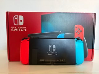 Nintendo Switch Console con Joy-Con Blu/Ros