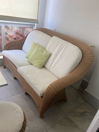 Mueble de terraza ratán con cojines