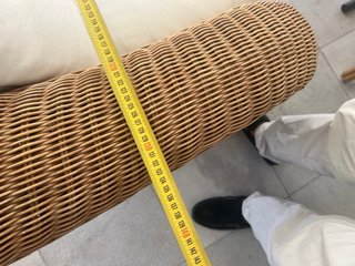 Mueble de terraza ratán con cojines