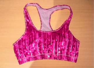 Top deportivo estampado rosa