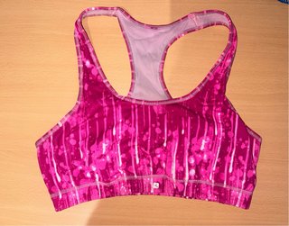 Top deportivo estampado rosa