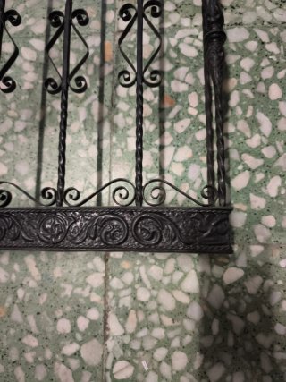 Reja forja neorrenacentista