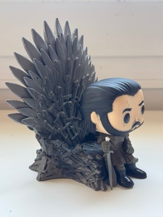 Funko Pop Jon Snow Trono de Hierro