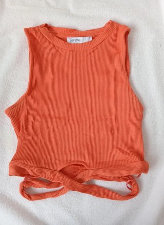 Top Bershka naranja