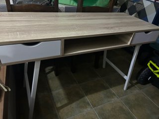 Mesa de estudio juvenil madera y metal