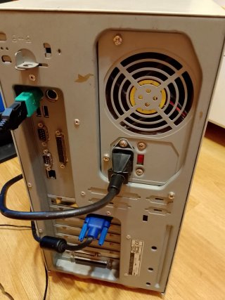 Fujitsu S-800XM Pentium II  200 mhz