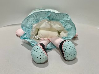 Muñeca de trapo azul