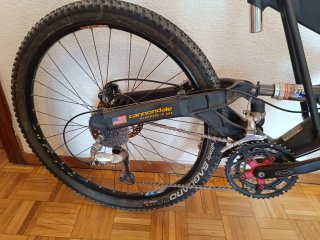 Bicicleta Cannondale Super V700