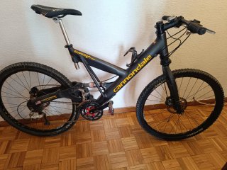 Bicicleta Cannondale Super V700