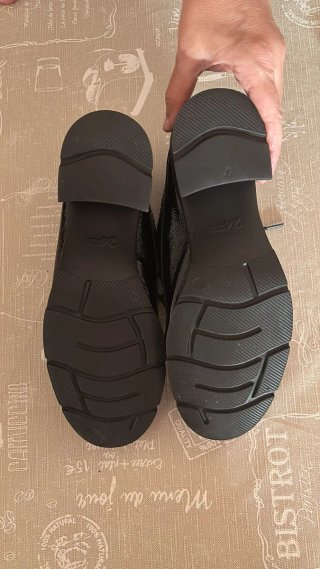Zapatos charol negro 24HRS T.41