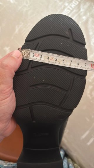 Zapatos charol negro 24HRS T.41