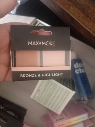 Max & More Rainbow Highlighter Paleta Multicolor