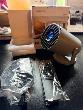 Proyector Magcubic 4K WiFi Nuevo