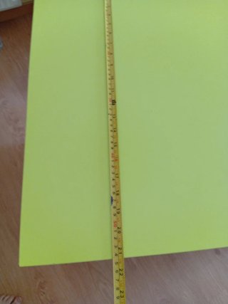 Mesa escritorio amarilla madera